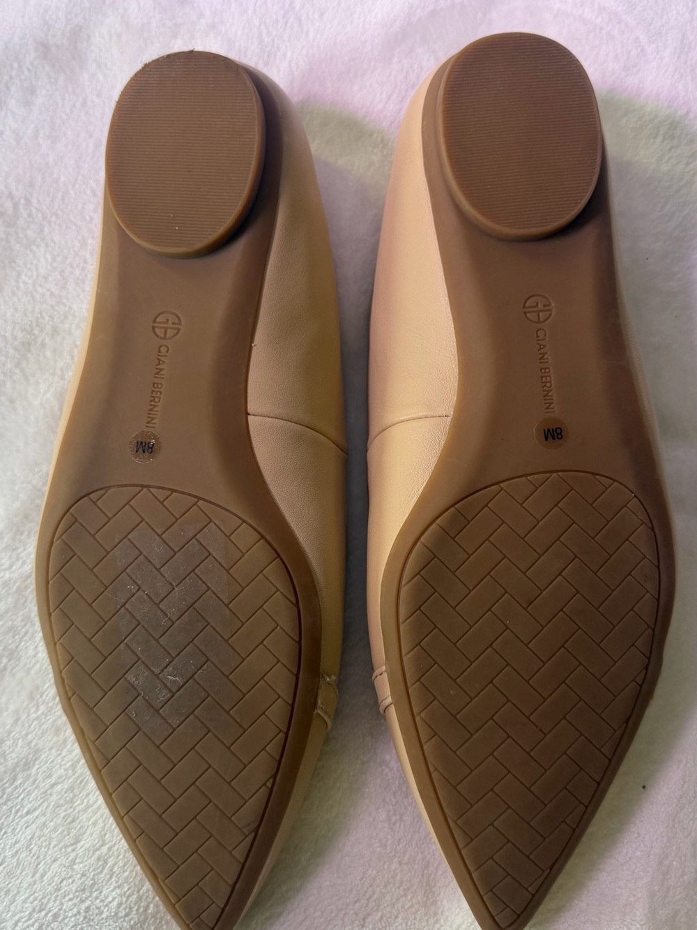 Giani Bernini Blush Nude Pointed-Toe Flats with Gold Hardware - Picture 7 of 9